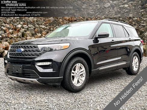 Used 2023 Ford Explorer XLT w/ Equipment Group 202A RWD image 1