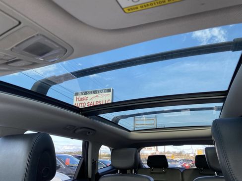 Used 2017 Hyundai Santa Fe Limited w/ Cargo Package image 40