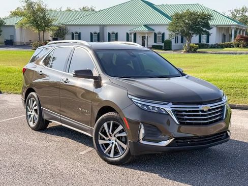 Used 2024 Chevrolet Equinox Premier FWD image 1