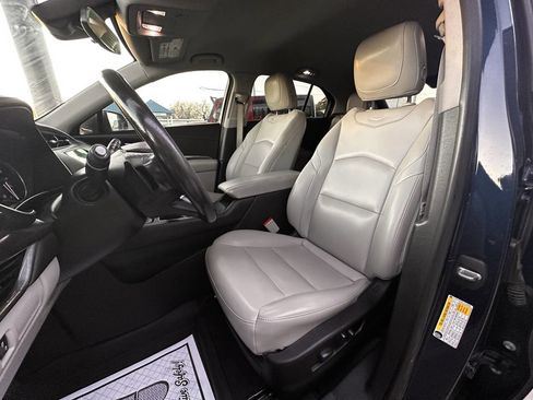 Used 2020 Cadillac XT4 Luxury w/ Cold Weather Package image 10