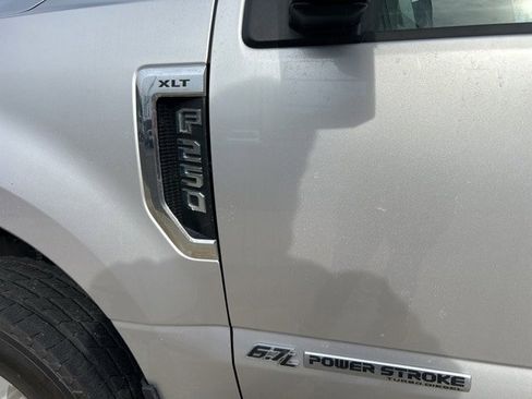 Used 2019 Ford F250 XLT w/ FX4 Off-Road Package image 5