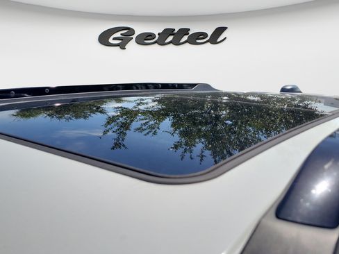 Used 2022 Chevrolet TrailBlazer ACTIV w/ Sun and Liftgate Package FWD image 6