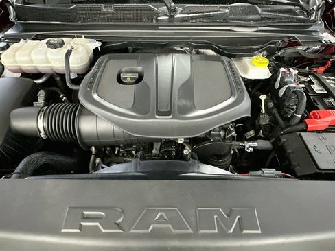 Used 2025 RAM 1500 Laramie w/ Sport Appearance Package AWD/4WD image 33