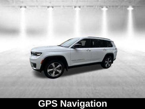 Certified 2022 Jeep Grand Cherokee L Limited RWD image 3