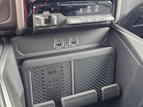 New 2026 RAM 1500 4x4 Crew Cab image 26