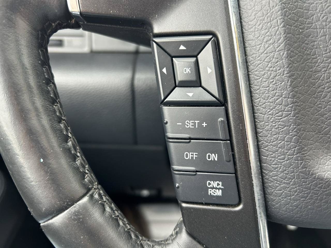 Used 2016 Lincoln Navigator L Select AWD/4WD image 20