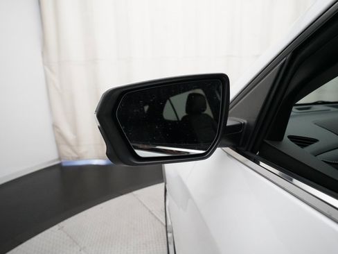 Used 2020 Chevrolet Equinox Premier image 25