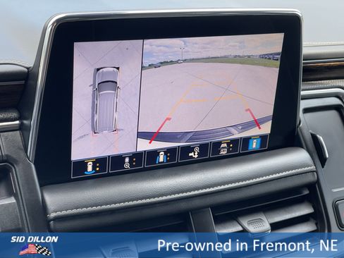 Used 2021 Chevrolet Suburban Premier w/ Premium Package image 4