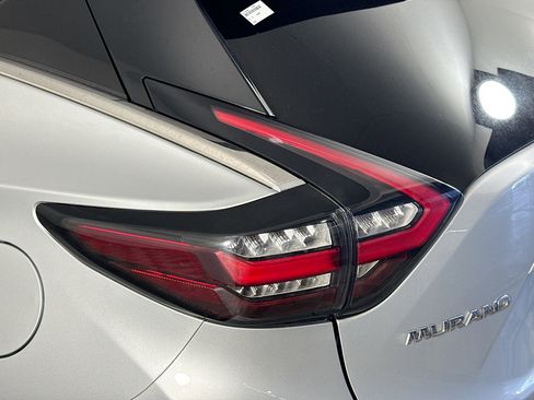 Used 2023 Nissan Murano S image 36