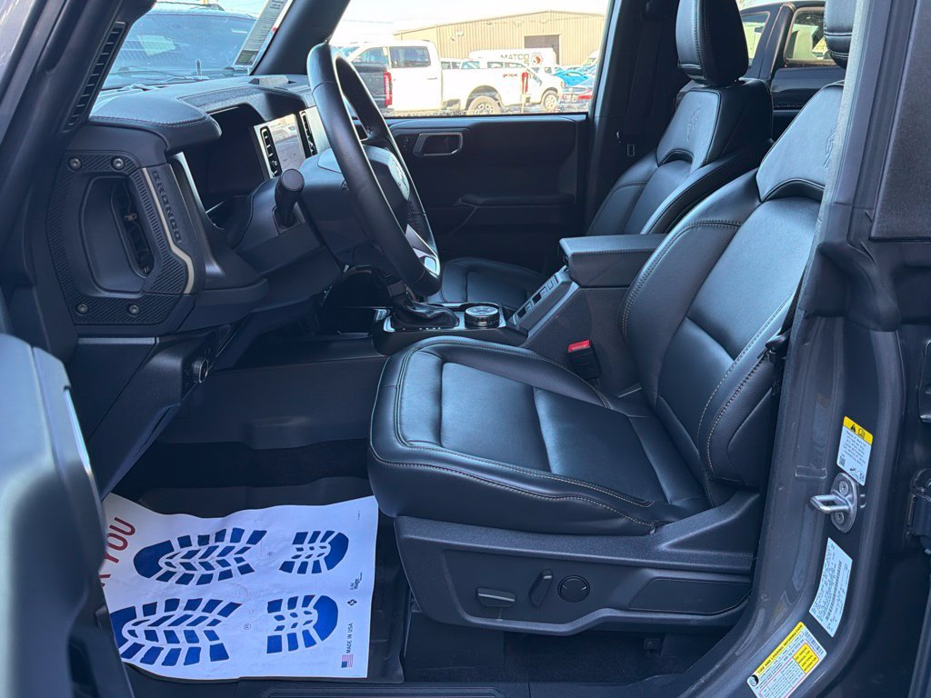 Used 2025 Ford Bronco Badlands AWD/4WD image 13