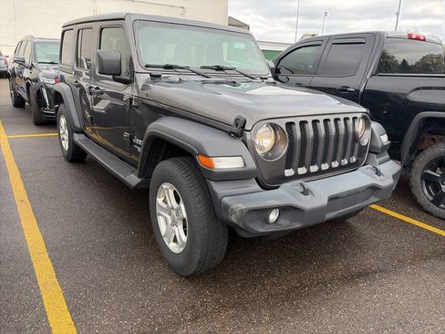 Used 2020 Jeep Wrangler Unlimited Sport S image 3