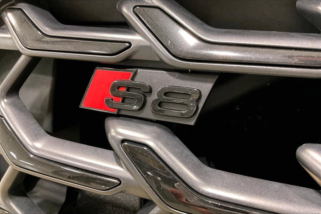 Used 2025 Audi S8 w/ Executive Package AWD/4WD image 25