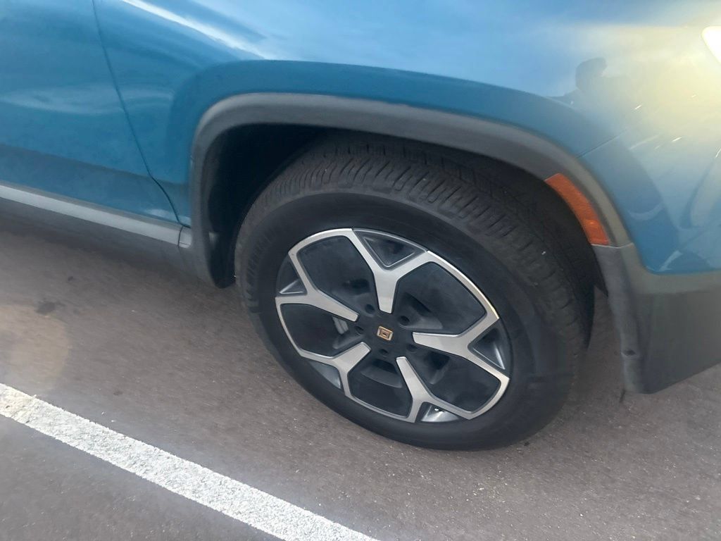 Used 2023 Rivian R1T Adventure Dual AWD/4WD image 4