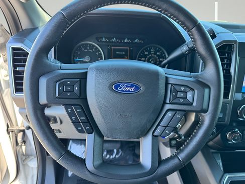 Used 2019 Ford F150 XLT w/ Equipment Group 302A Luxury RWD image 13