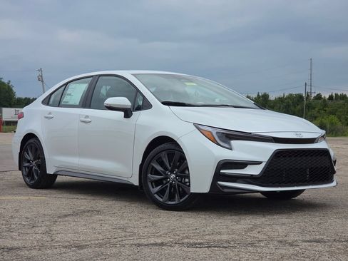 New 2026 Toyota Corolla SE FWD image 2