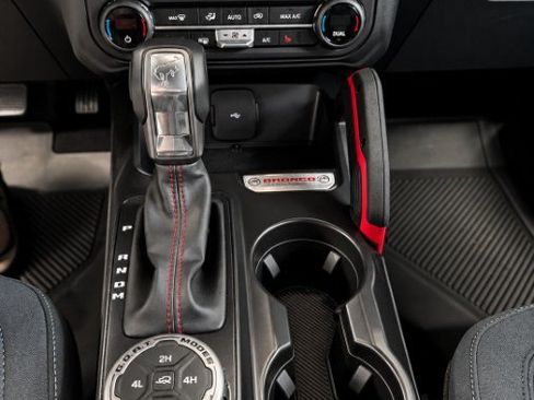 Used 2024 Ford Bronco Heritage Edition AWD/4WD image 14