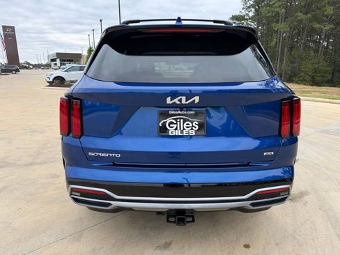 Used 2023 Kia Sorento SX image 4