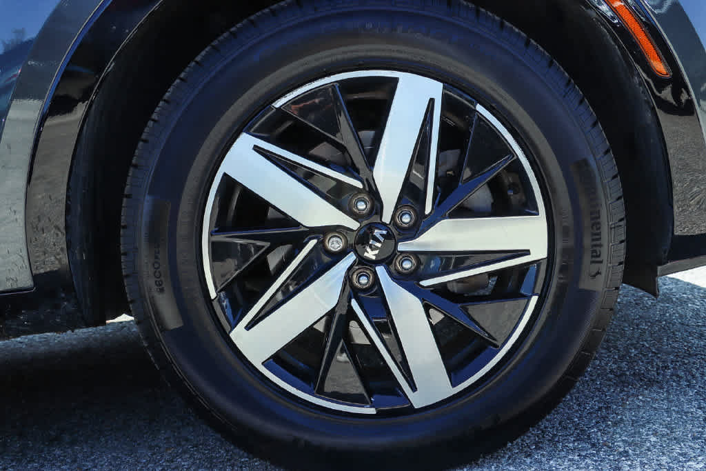 Used 2021 Kia Sorento S FWD image 12