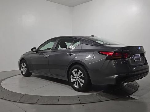 Certified 2025 Nissan Altima 2.5 S FWD image 3