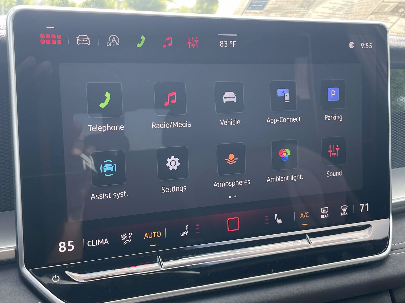 New 2026 Volkswagen Tiguan SE R-Line FWD image 27