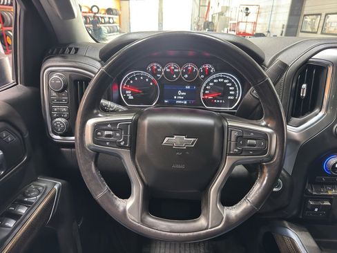 Used 2021 Chevrolet Silverado 1500 LT Trail Boss w/ Convenience Package II image 24