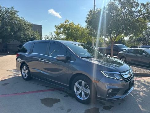 Used 2019 Honda Odyssey EX image 3