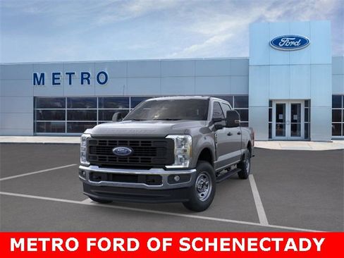 New 2026 Ford F250 XL w/ XL Chrome Package image 3