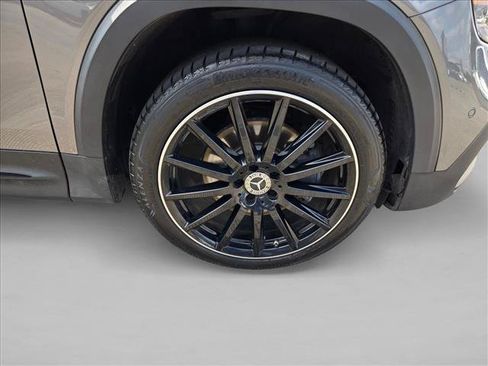 Used 2022 Mercedes-Benz GLB 250 image 22