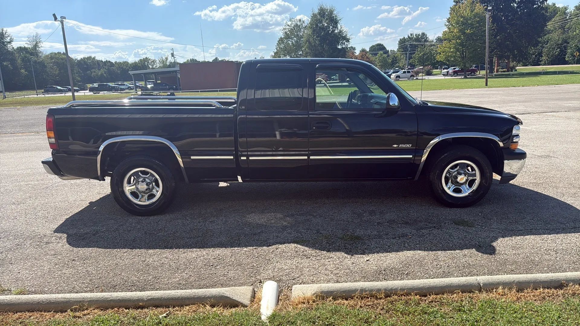 Used 2000 Chevrolet Silverado 1500 LS RWD image 8