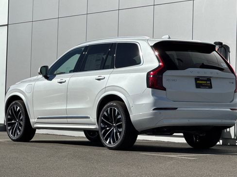 New 2026 Volvo XC90 T8 Plus w/ Protection Package Premier AWD/4WD image 3