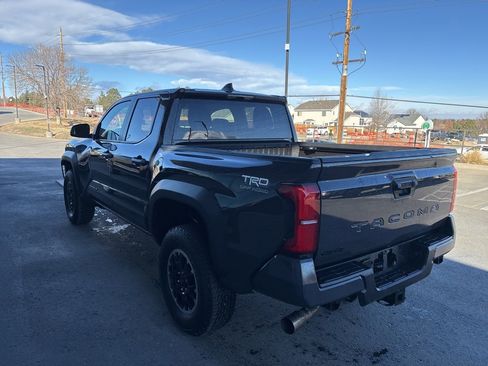 Used 2025 Toyota Tacoma TRD Off-Road image 6