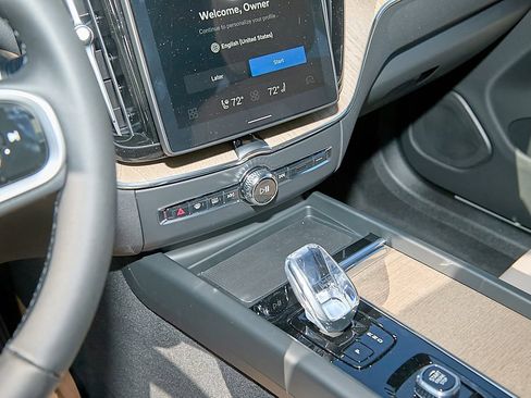 New 2026 Volvo XC60 B5 Plus w/ Protection Package Premier image 15