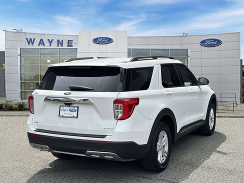 Used 2022 Ford Explorer XLT w/ Equipment Group 202A AWD/4WD image 5