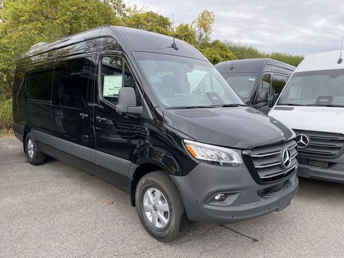 New 2026 Mercedes-Benz Sprinter 2500 image 2