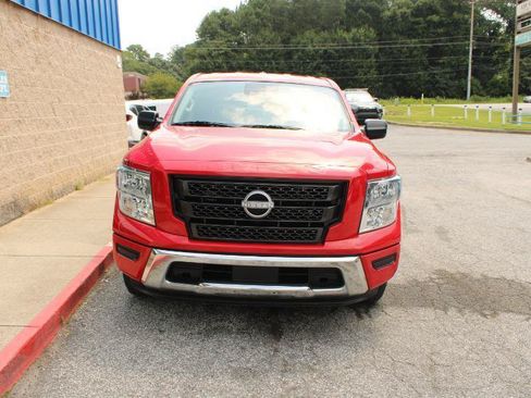 Used 2023 Nissan Titan SV RWD image 2