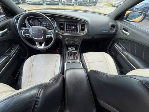 Used 2018 Dodge Charger SXT Plus w/ Quick Order Package 29J RWD image 32
