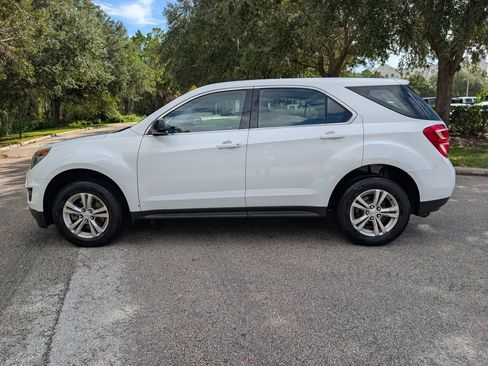Used 2017 Chevrolet Equinox LS FWD image 4