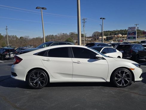 Used 2019 Honda Civic Sport image 2