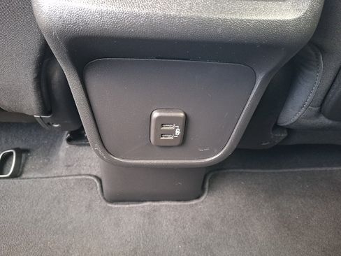 Used 2024 GMC Terrain SLE FWD image 11