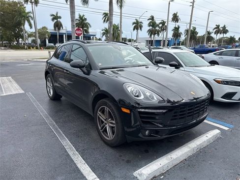 Used 2018 Porsche Macan image 2