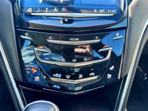 Used 2019 Cadillac XTS Luxury FWD image 32