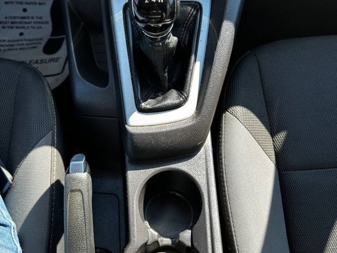 Used 2014 Ford Focus SE FWD image 16
