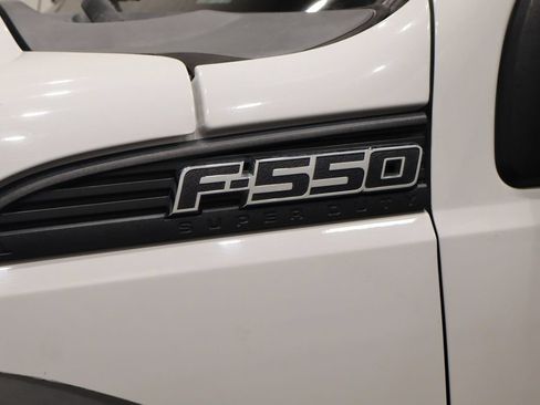 Used 2016 Ford F550 2WD Regular Cab Super Duty image 24