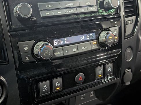 Used 2020 Nissan Titan PRO-4X w/ Pro-4x Convenience Package AWD/4WD image 20