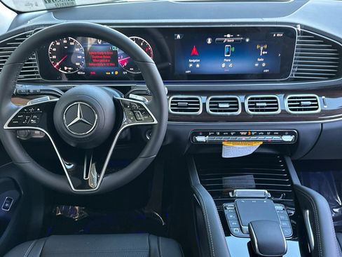 New 2026 Mercedes-Benz GLS 450 4MATIC image 24