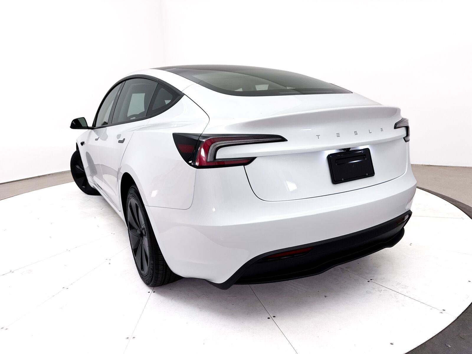 Used 2025 Tesla Model 3 Long Range RWD image 7