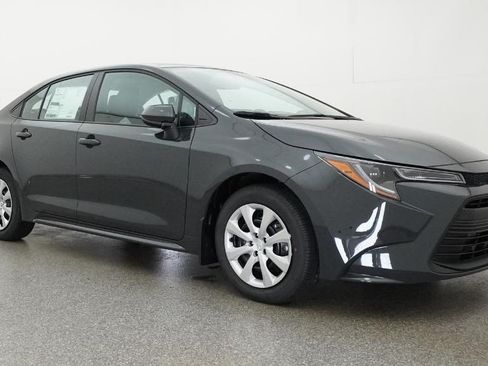 Used 2026 Toyota Corolla LE FWD image 32