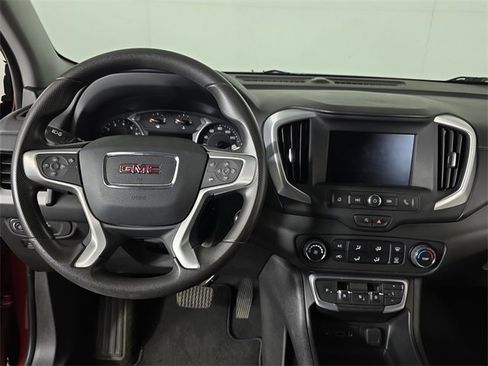 Used 2023 GMC Terrain SLE image 9