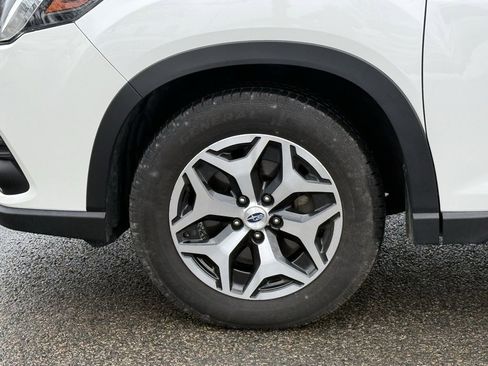 Used 2023 Subaru Forester Premium image 10