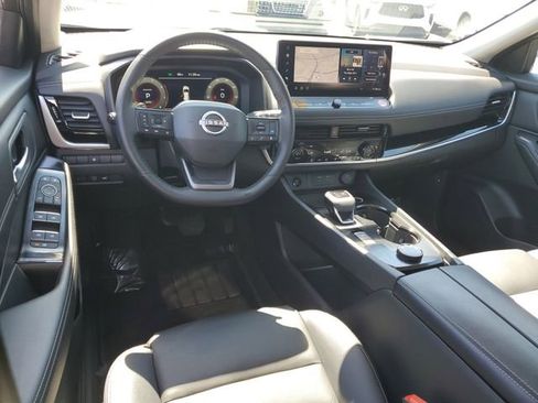 Certified 2026 Nissan Rogue SL AWD/4WD image 9